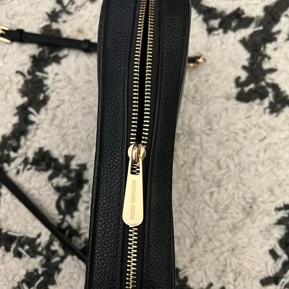 michael kors cross body bag - Picture 3 of 4